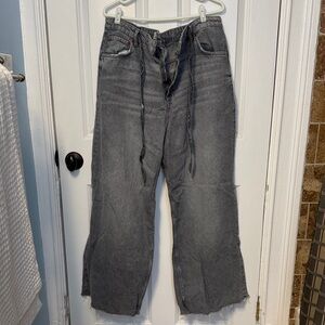 NWOT Pilcro Size 34 Charcoal Relaxed Wide-Leg Jeans